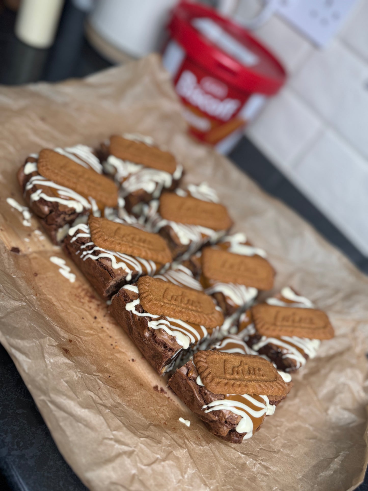 White chocolate Biscoff brownie