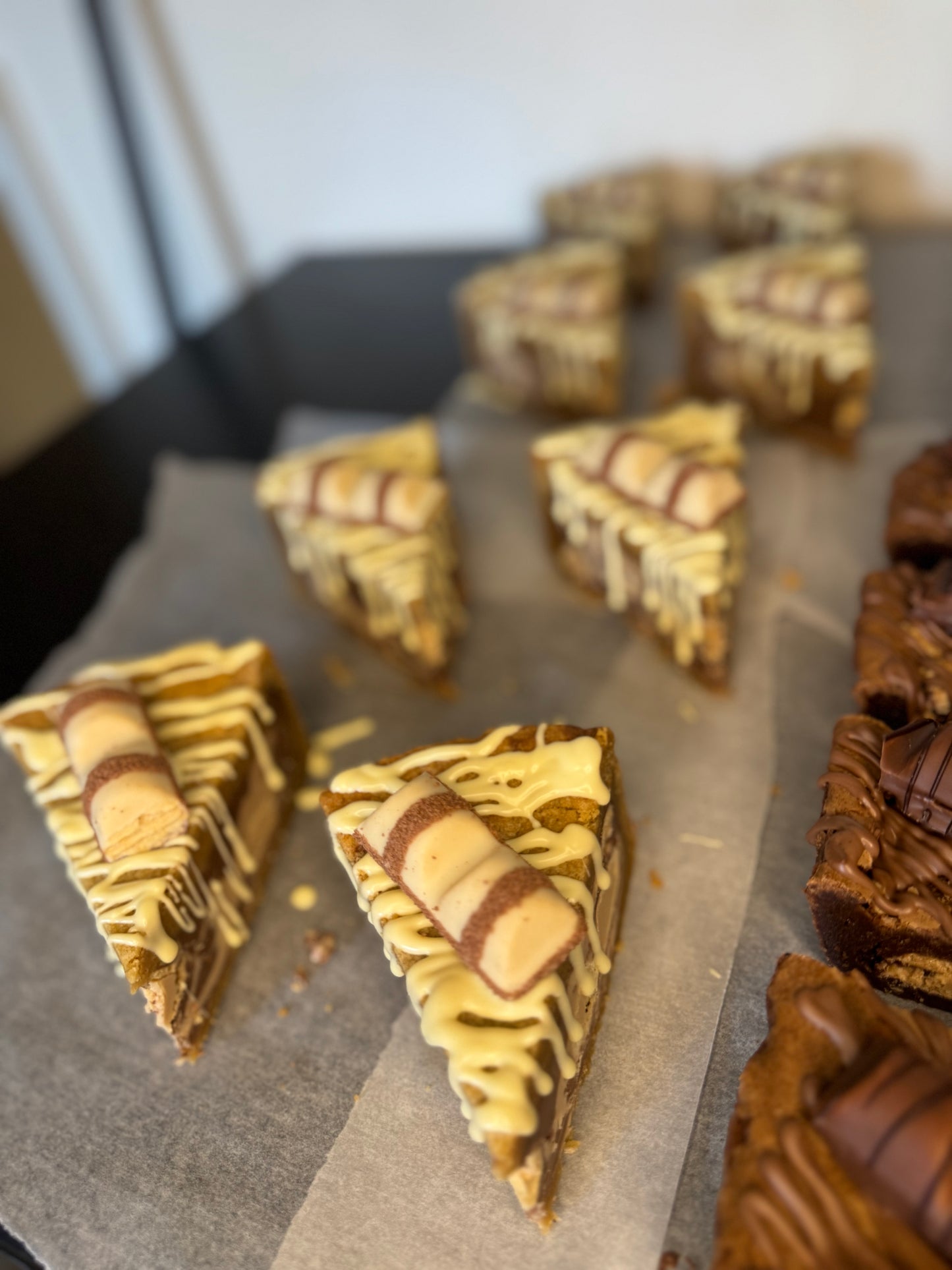 White choc bueno slice