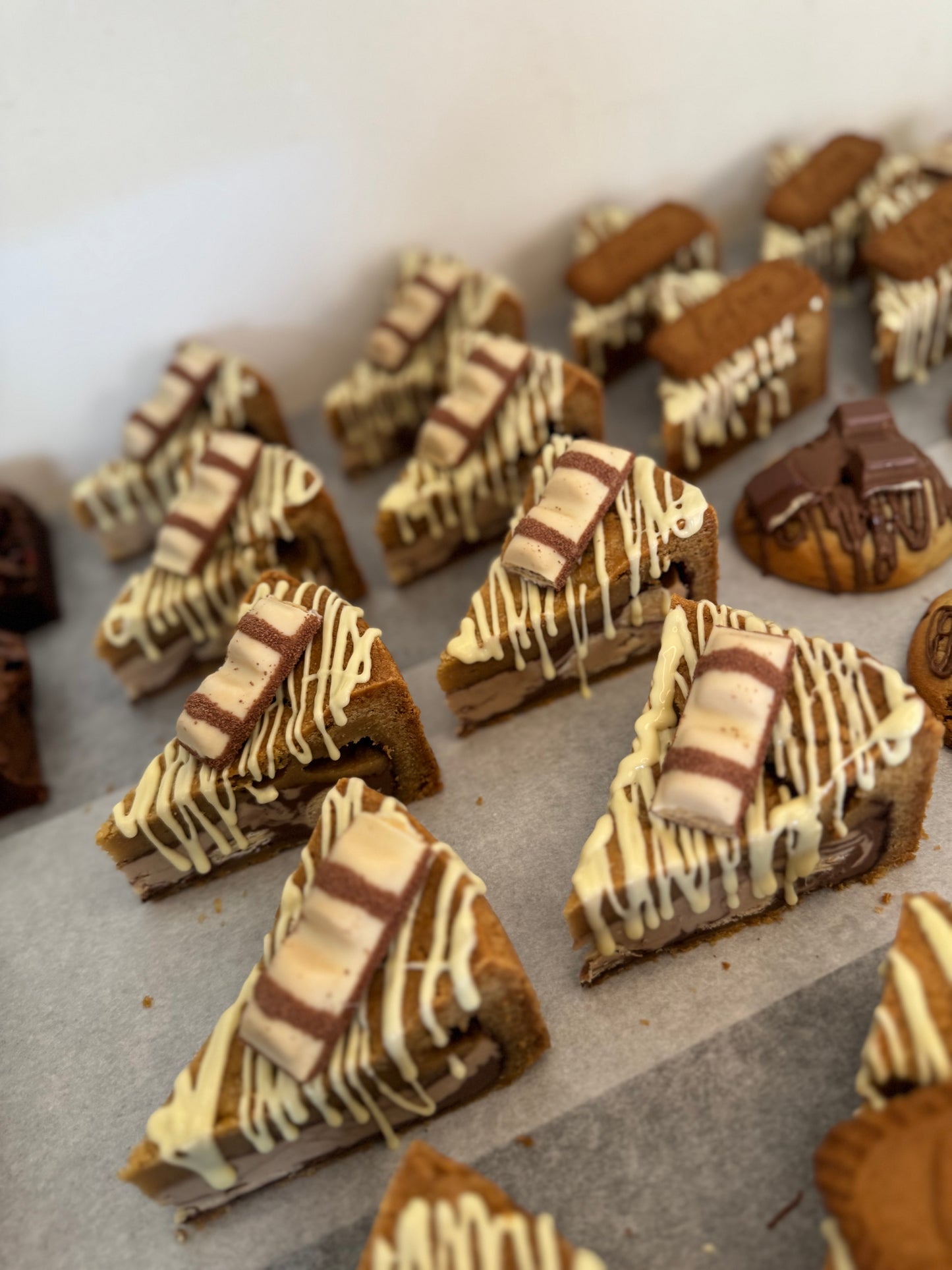 White choc bueno slice